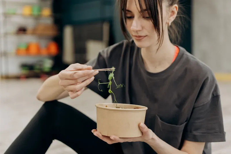 Mindful Eating Benefits for Nutrition and Stress Management